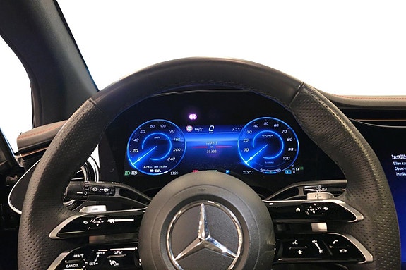 Mercedes-Benz EQE SUV 6 of 22