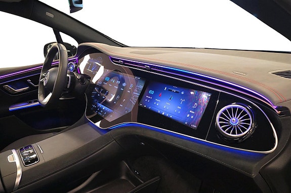 Mercedes-Benz EQE SUV 14 of 22