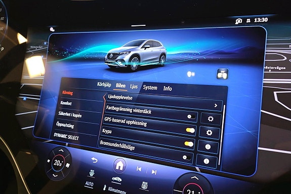 Mercedes-Benz EQE SUV 17 of 22