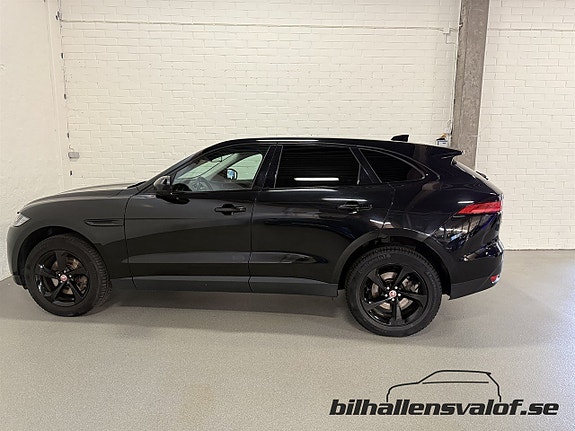 Jaguar F-PACE 14 of 17