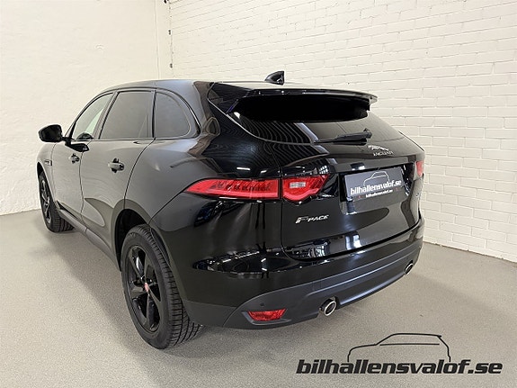 Jaguar F-PACE 15 of 17