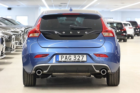 Volvo V40 8 of 21