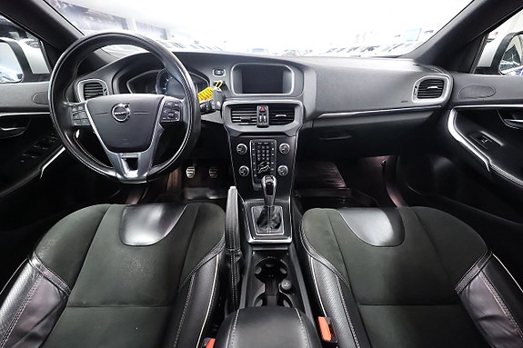 Volvo V40 13 of 21
