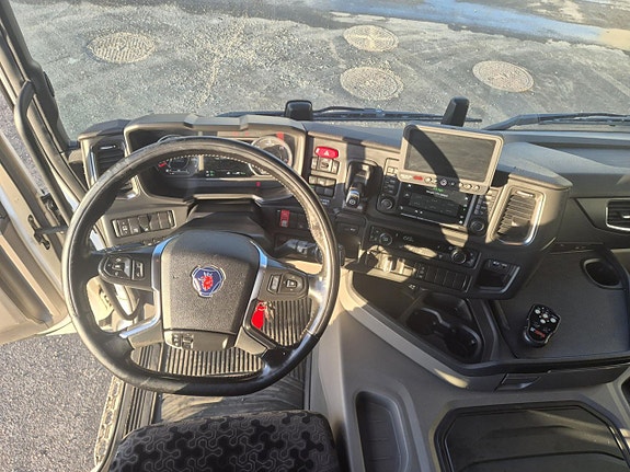 Scania P280 B4x2NB 6 of 11