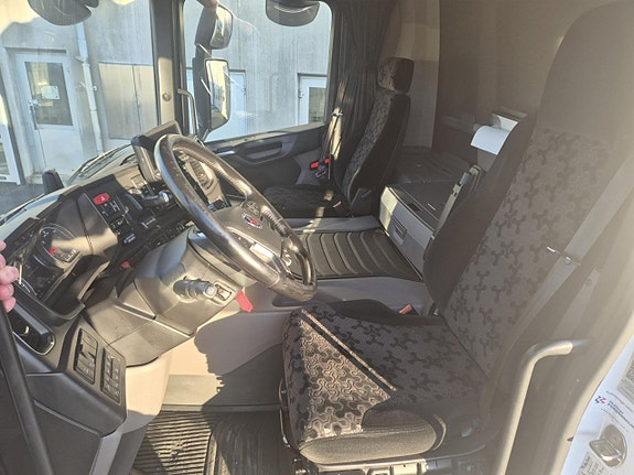Scania P280 B4x2NB 5 of 11