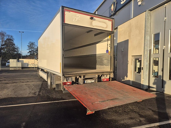 Scania P280 B4x2NB 9 of 11