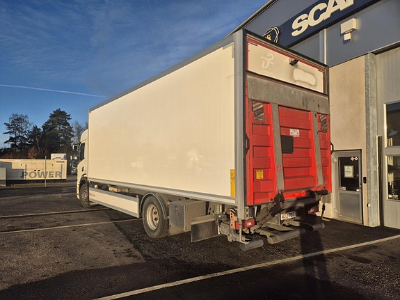 Scania P280 B4x2NB 4 of 11