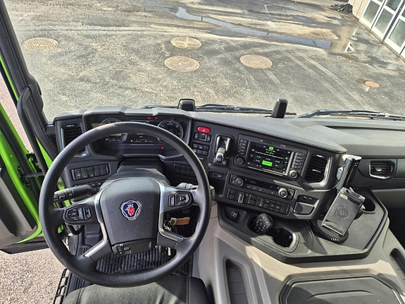 Scania P320 B4x2NB 6 of 10
