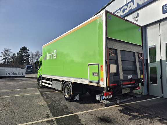 Scania P320 B4x2NB 4 of 10