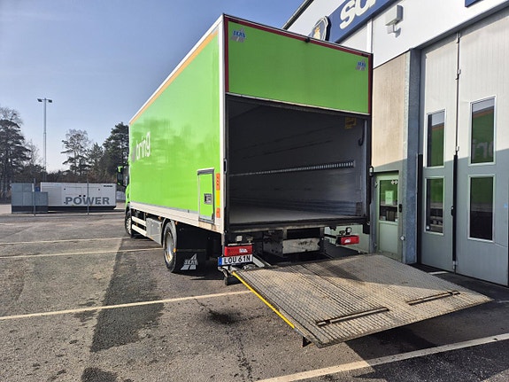 Scania P320 B4x2NB 8 of 10