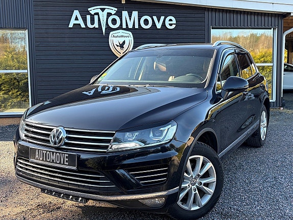 Volkswagen Touareg 2 of 5