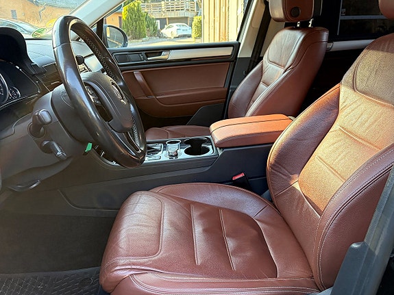 Volkswagen Touareg 18 of 22