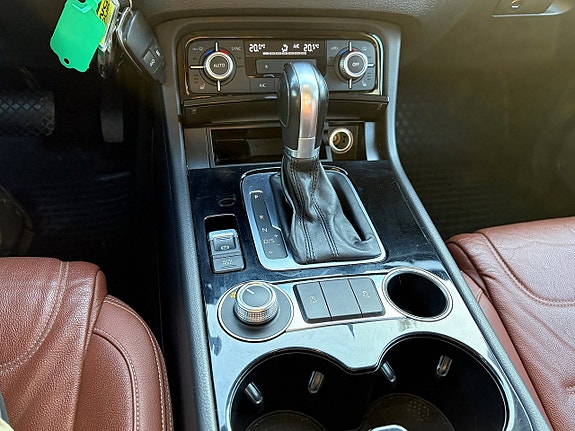 Volkswagen Touareg 16 of 22