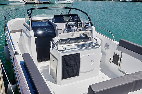 Jeanneau Cap Camarat 7.5 WA -26, Yamaha 225hk 3 of 11