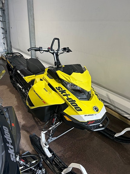 Ski-Doo Summit X 154 850 E-Tec SHOT *köp online*