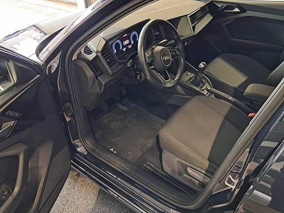 Audi A1 2 of 7