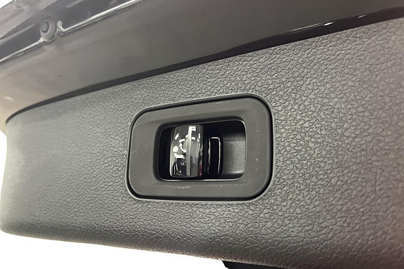 Mercedes-Benz E300 de 15 of 19