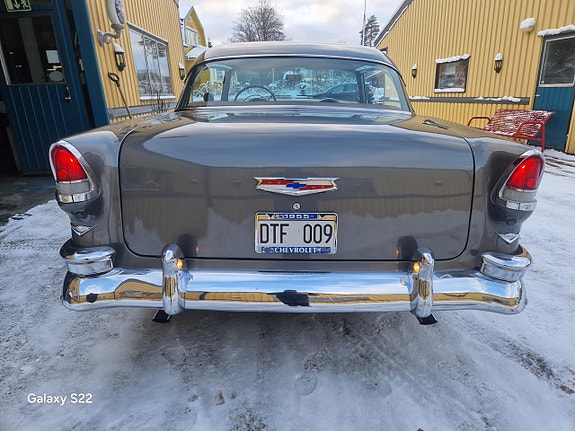 Chevrolet Bel Air 3 of 5