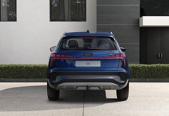 Audi Q3 7 of 9