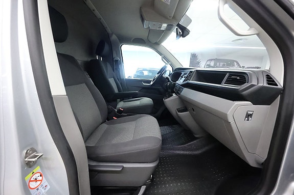 Volkswagen Transporter 11 of 15