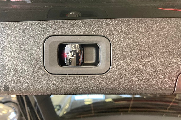 Mercedes-Benz E300 de 14 of 18