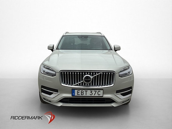 Volvo XC90 2 of 30