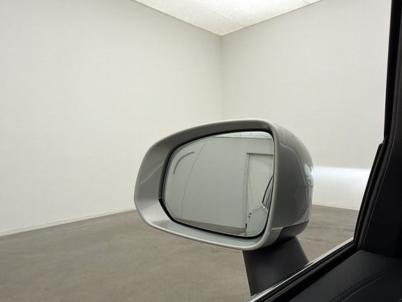 Volvo XC90 9 of 30
