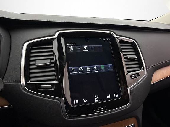 Volvo XC90 21 of 30