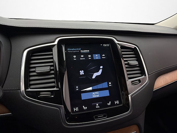 Volvo XC90 23 of 30