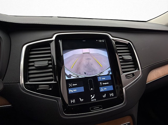 Volvo XC90 19 of 30