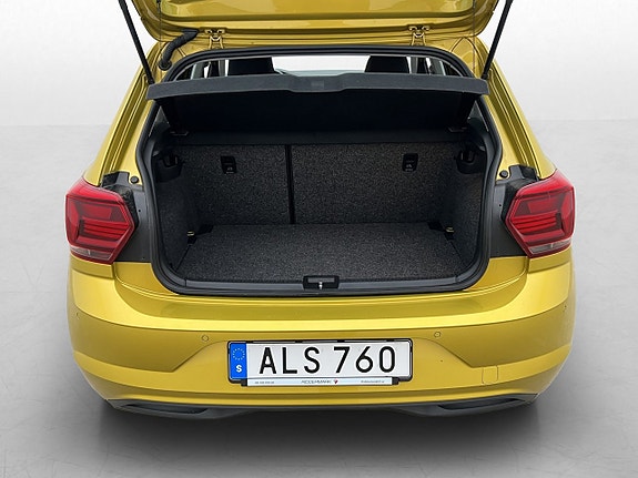 Volkswagen Polo 21 of 25