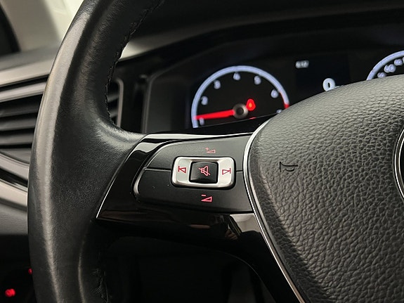 Volkswagen Polo 13 of 25