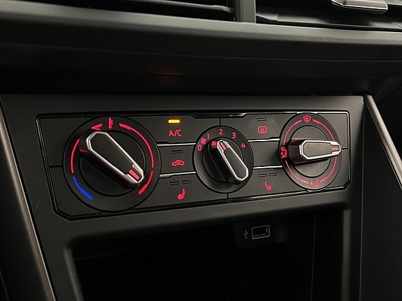 Volkswagen Polo 17 of 25