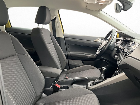 Volkswagen Polo 18 of 25