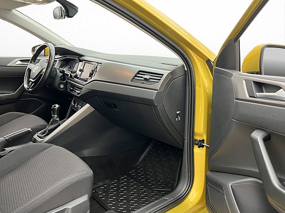 Volkswagen Polo 19 of 25