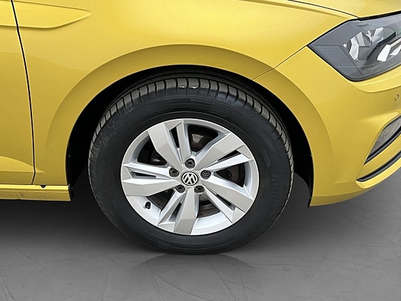 Volkswagen Polo 23 of 25
