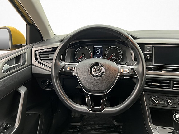 Volkswagen Polo 10 of 25