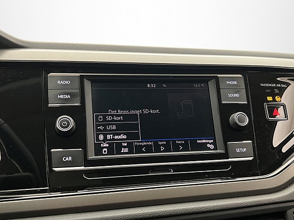 Volkswagen Polo 16 of 25