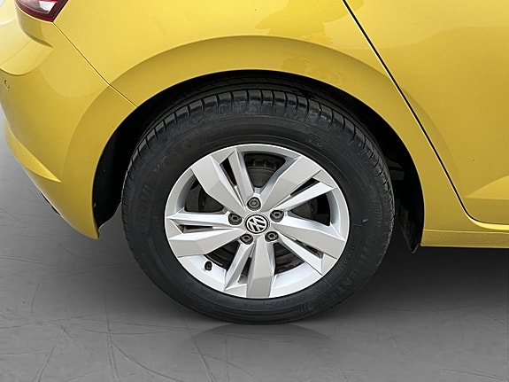 Volkswagen Polo 22 of 25