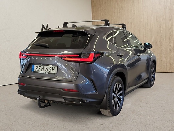 Lexus NX450h+ 10 of 18