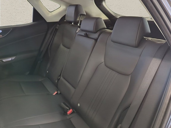 Lexus NX450h+ 7 of 18