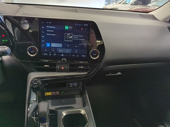 Lexus NX450h+ 16 of 18