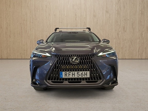 Lexus NX450h+ 13 of 18