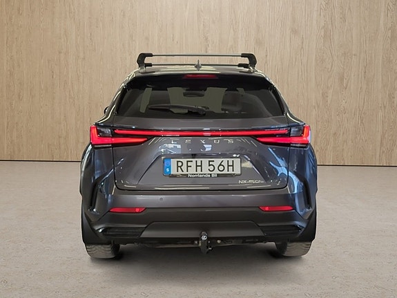 Lexus NX450h+ 9 of 18