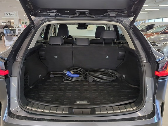 Lexus NX450h+ 8 of 18