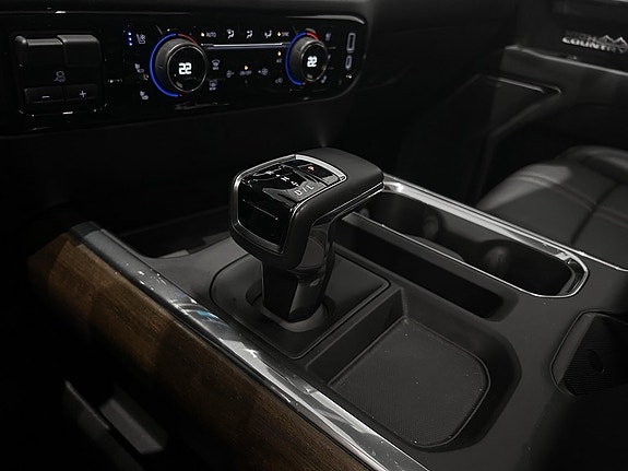 Chevrolet Silverado 1500 22 of 25