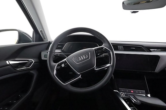 Audi Q8 14 of 27