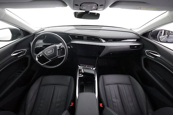 Audi Q8 13 of 27