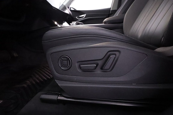 Audi Q8 17 of 27
