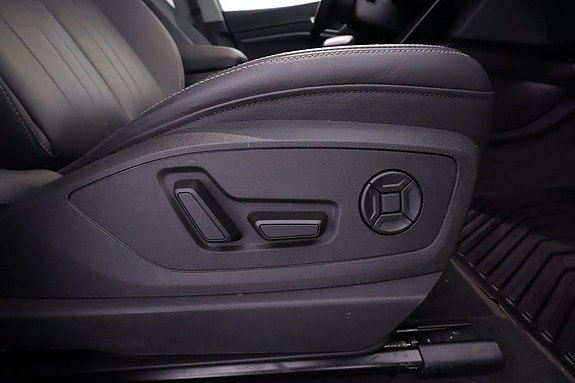 Audi Q8 16 of 27